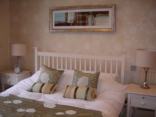 Bed and Breakfast The Red Lion Lacock Exterior foto